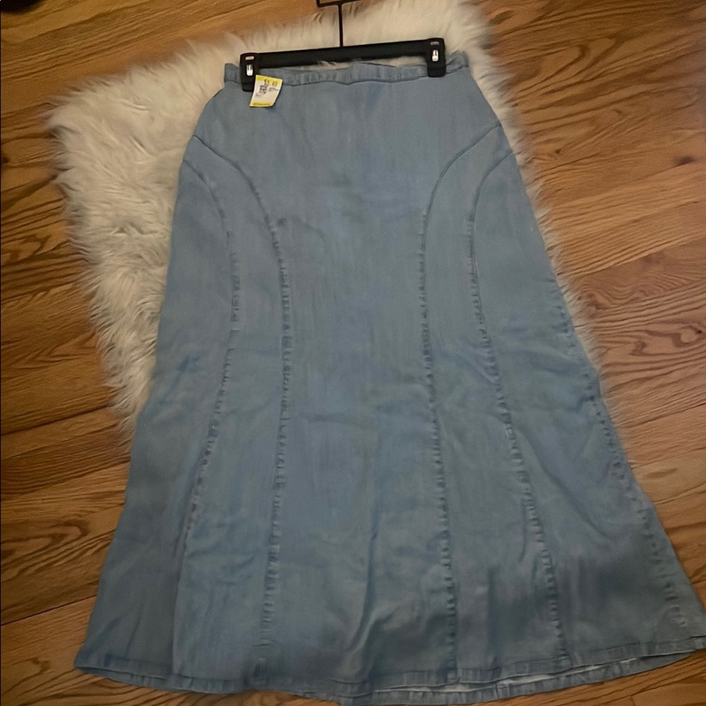 Elegant Blue Denim Skirt